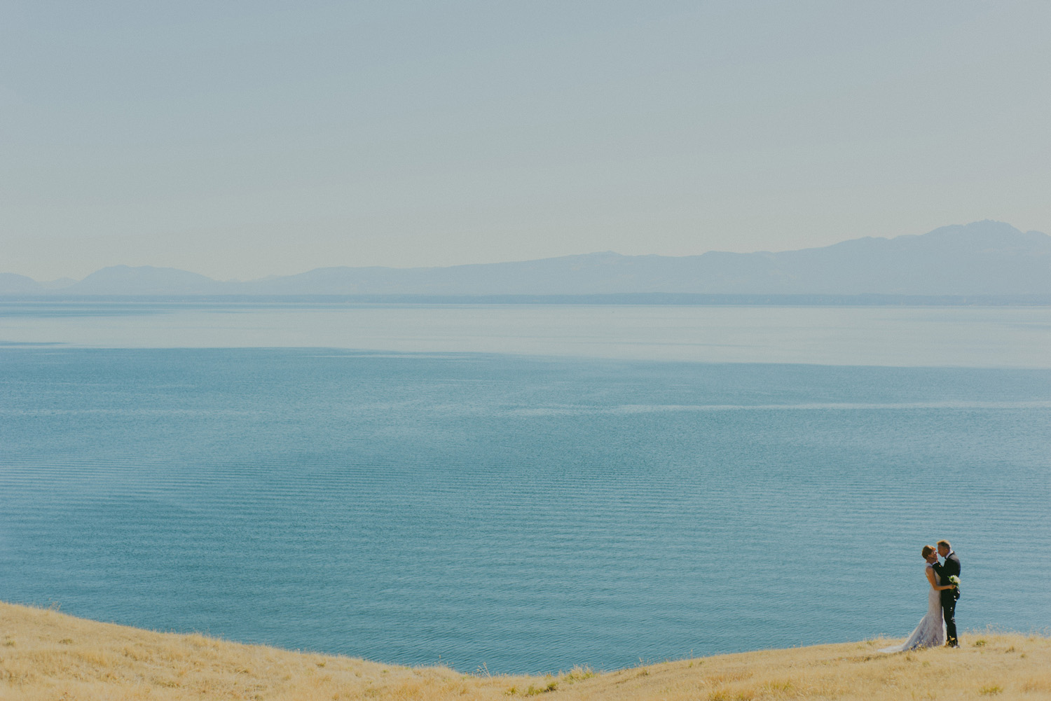 sea breeze lodge hornby island wedding