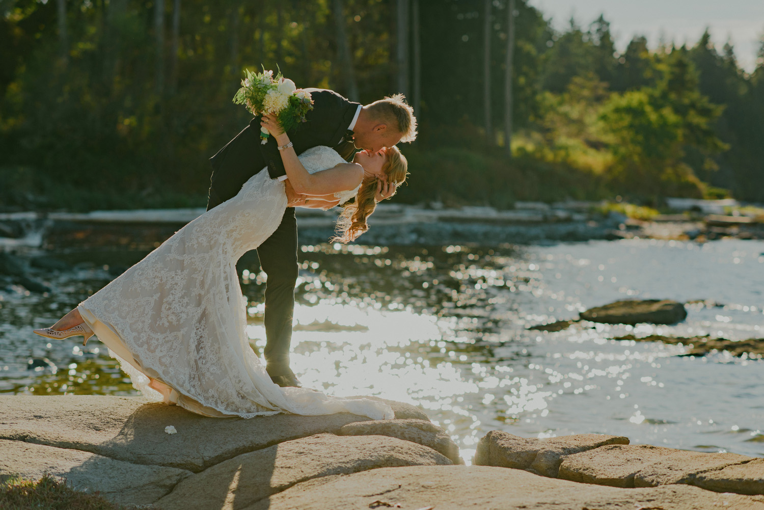 sea breeze lodge hornby island wedding