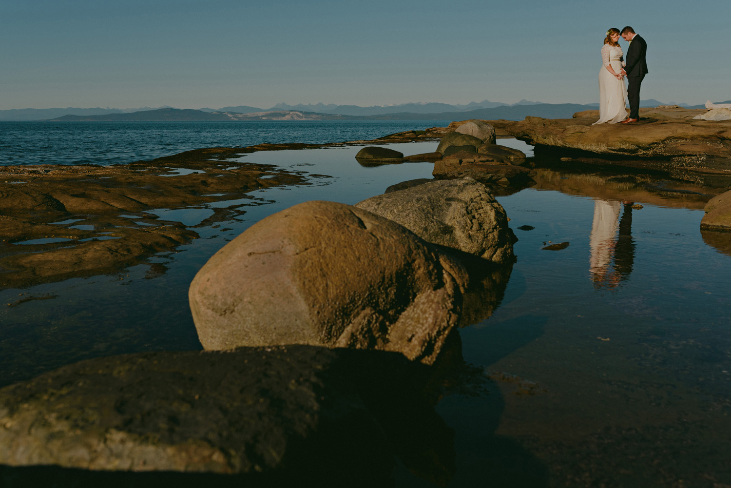 vancouver island documentary wedding photographer