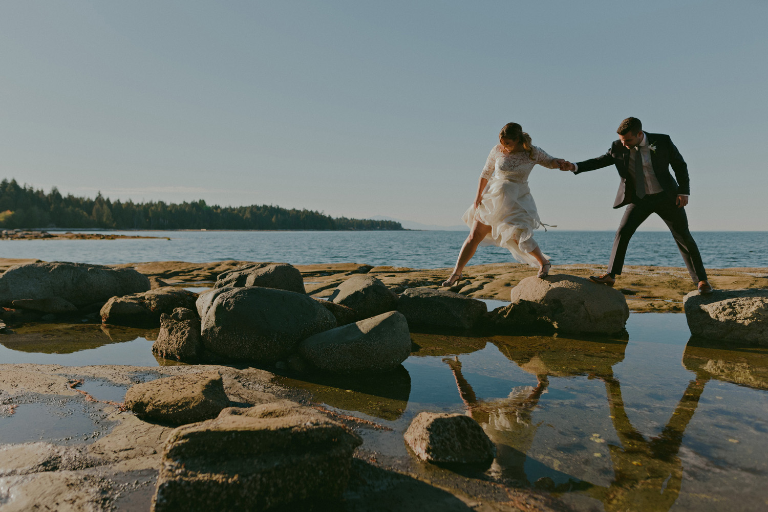 vancouver island documentary wedding photographer