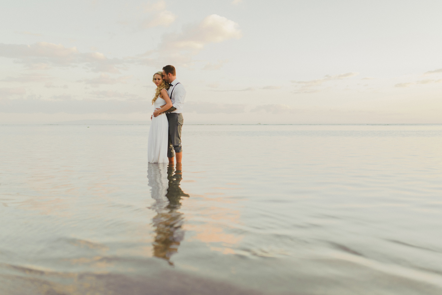 maui hawaii destination wedding bride & groom romantic beach sunset