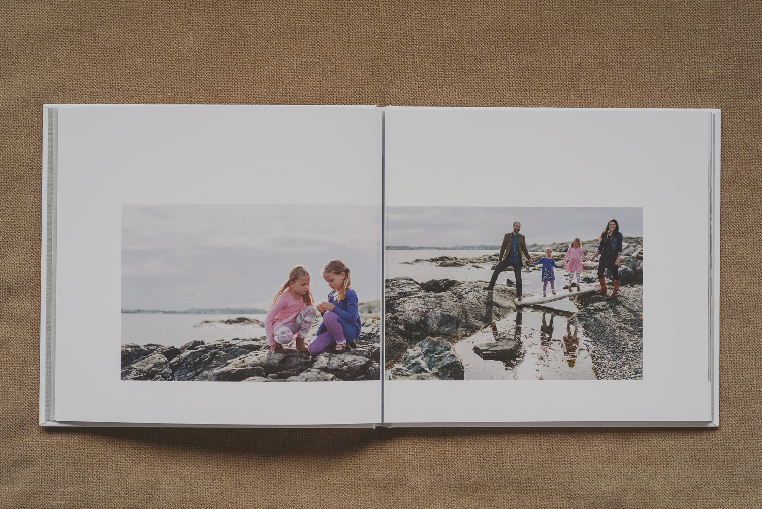 beautiful family photo book-family at the beach