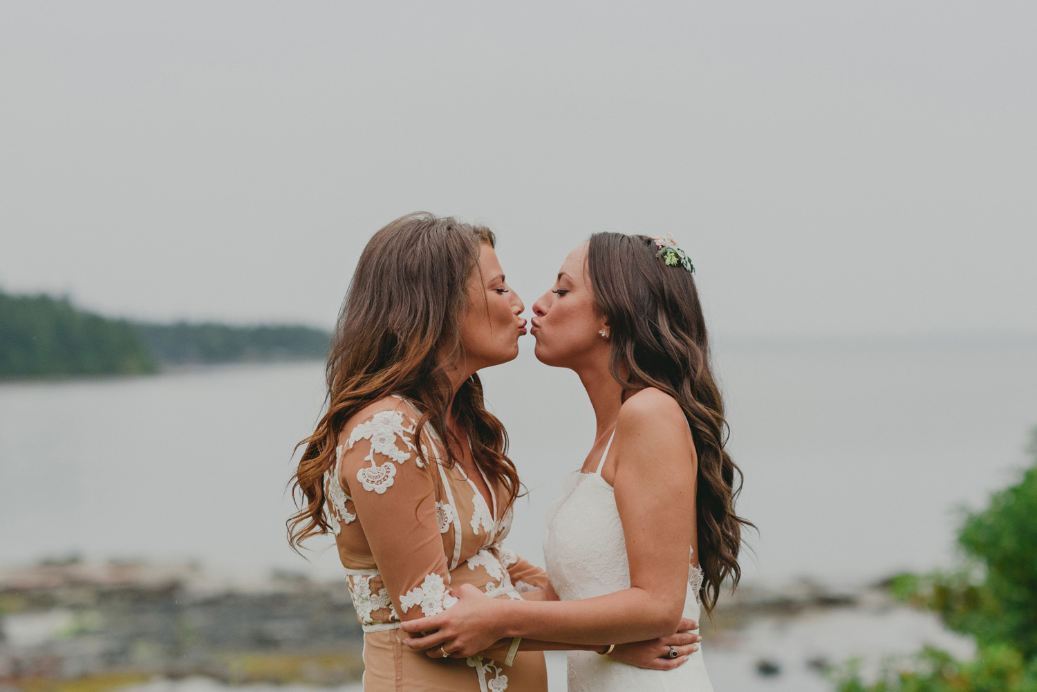 hornby island wedding in the rain