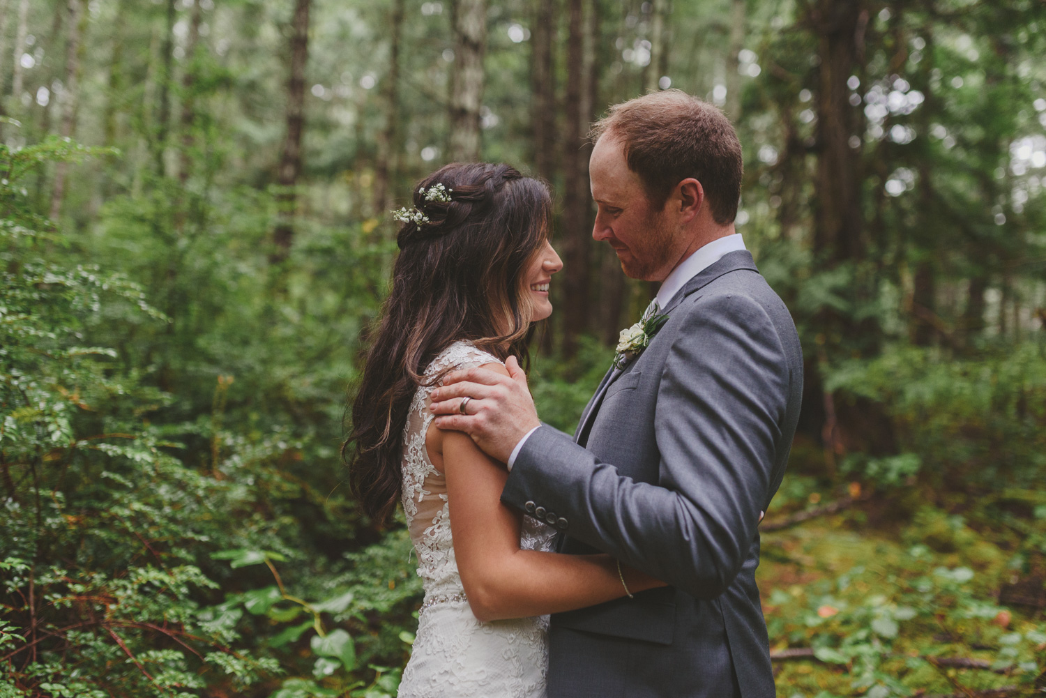 fall wedding sea breeze lodge hornby island