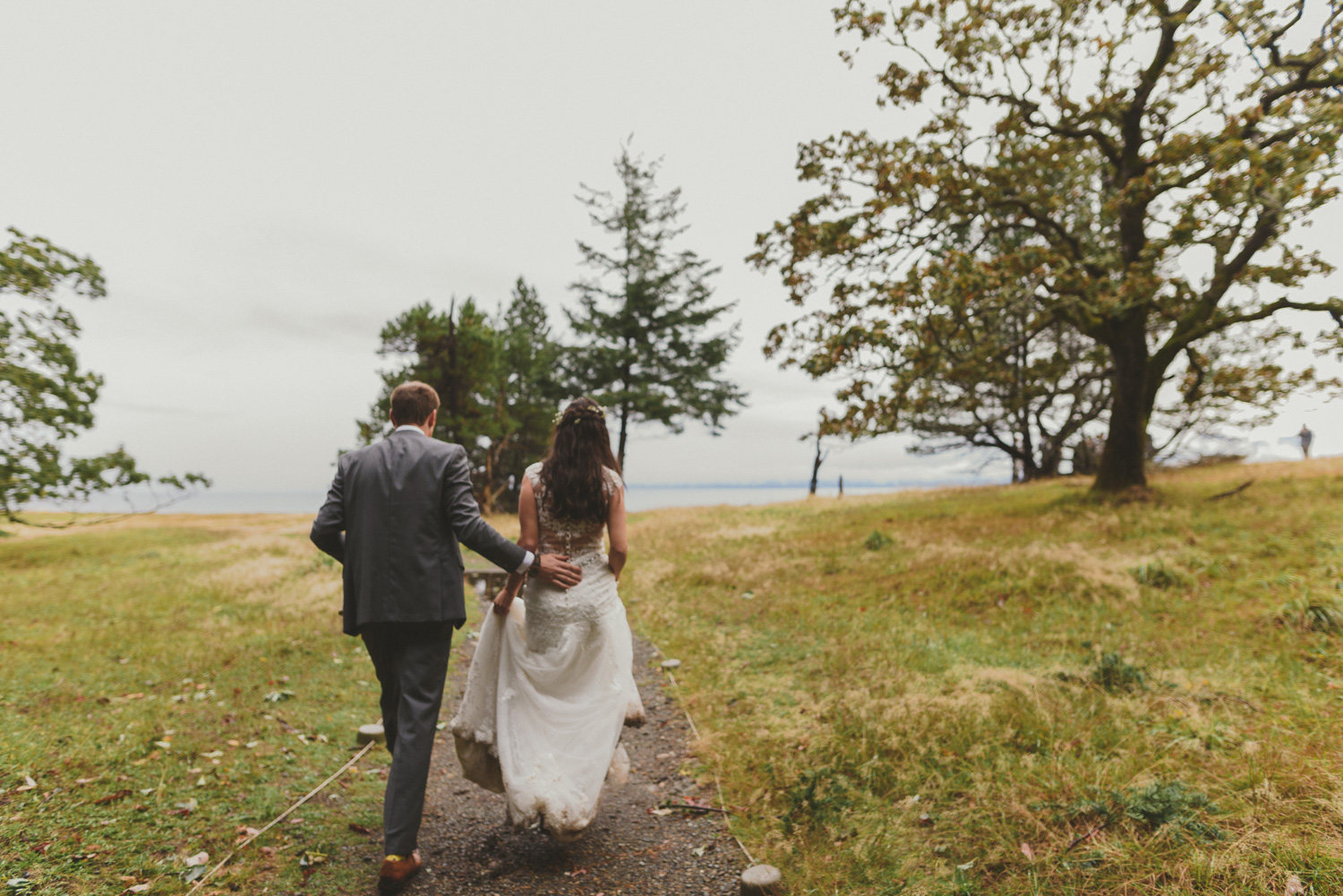 fall wedding sea breeze lodge hornby island