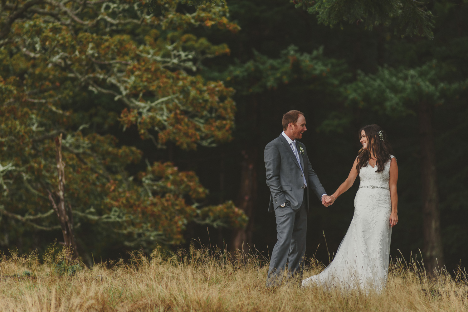 fall wedding sea breeze lodge hornby island