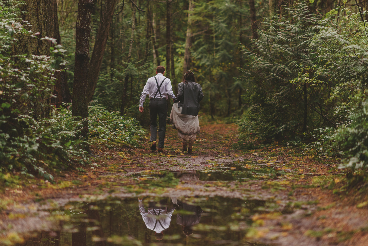 fall wedding sea breeze lodge hornby island