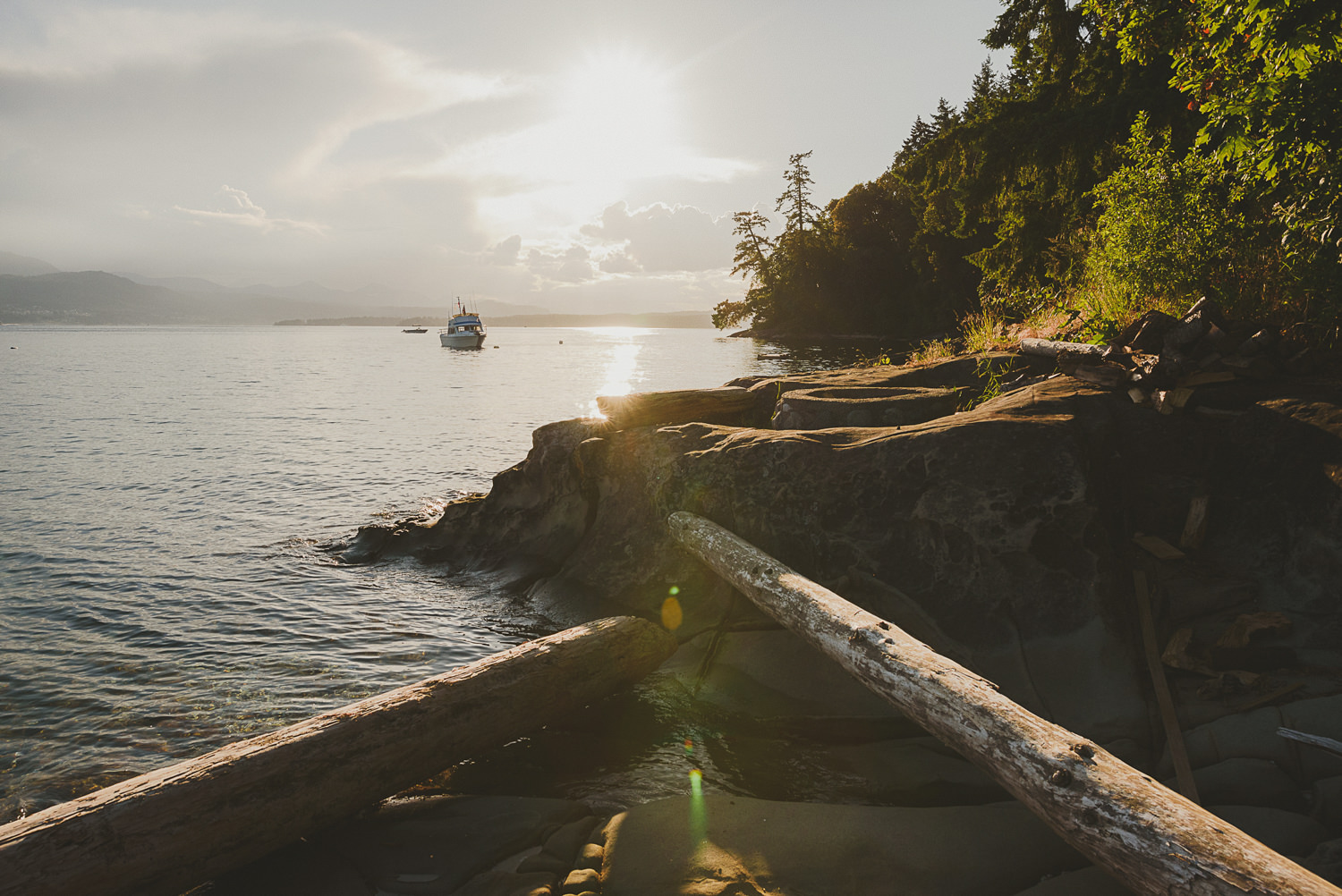 overlooking the waterfront in sunset on thetis island - overbury resort thetis island wedding - 