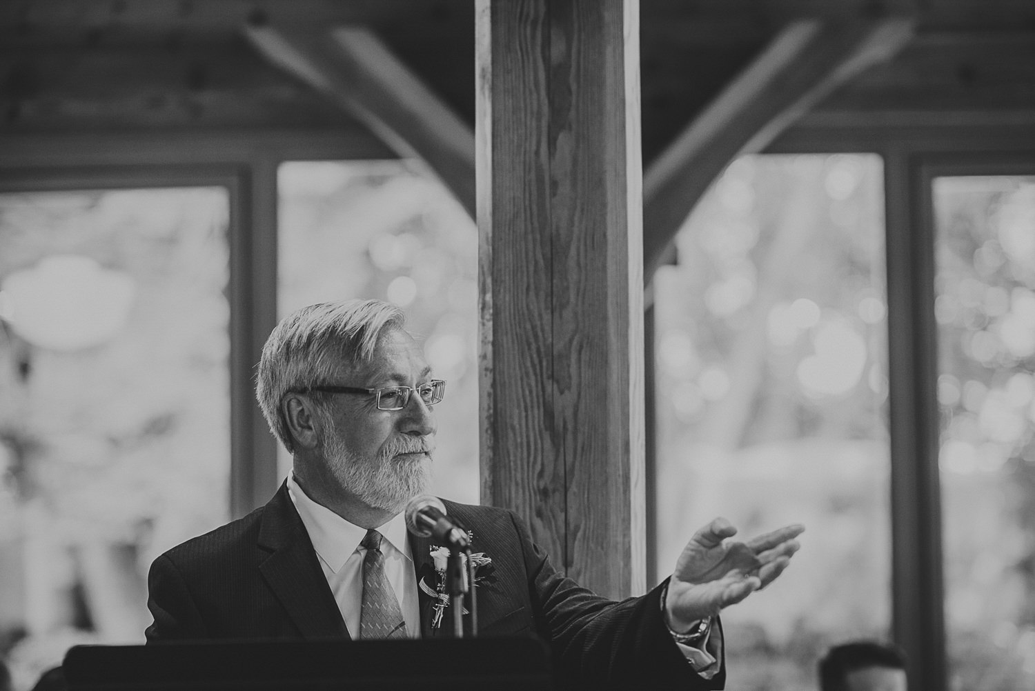 father of the bride speech at overbury resort thetis island wedding 